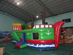 Aufblasbarer Piratenboot-Bouncer