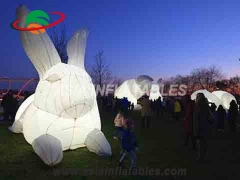 aufblasbares kaninchen mit led-leuchten