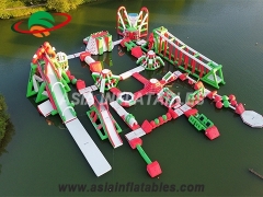 Aufblasbarer schwimmender Wasserhindernisparcours