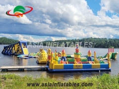 Stilvoll Fabrik Großhandel Aufblasbarer Wasserhindernisparcours Outdoor Aufblasbarer schwimmender Wasser-Themenpark Lieferant